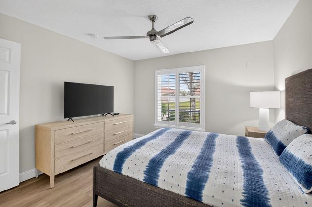 7440 W Mercada Way, Delray Beach, FL 33446