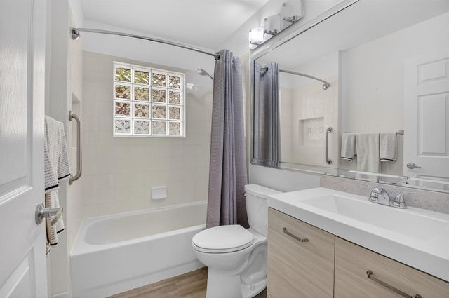 7440 W Mercada Way, Delray Beach, FL 33446