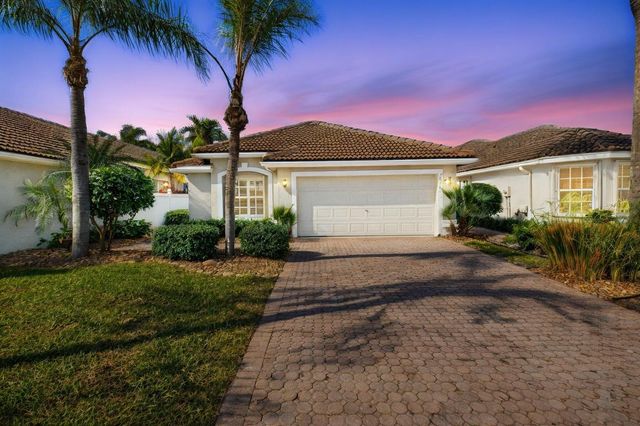 7440 W Mercada Way, Delray Beach, FL 33446