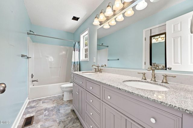204 Dustin Drive, Benson, NC 27504