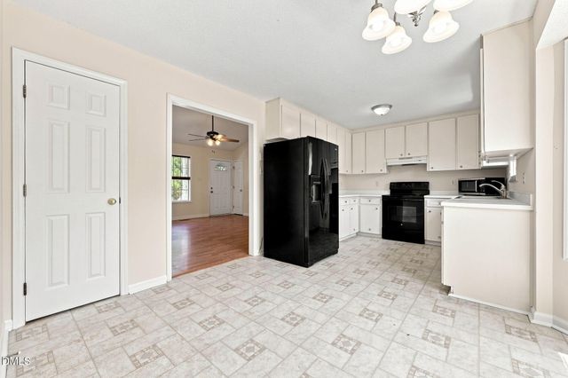 204 Dustin Drive, Benson, NC 27504