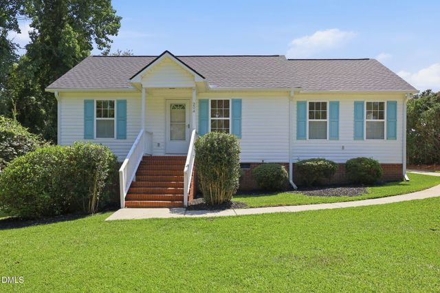 204 Dustin Drive, Benson, NC 27504