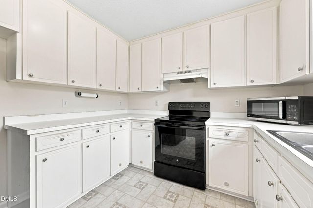 204 Dustin Drive, Benson, NC 27504