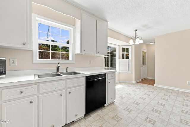 204 Dustin Drive, Benson, NC 27504