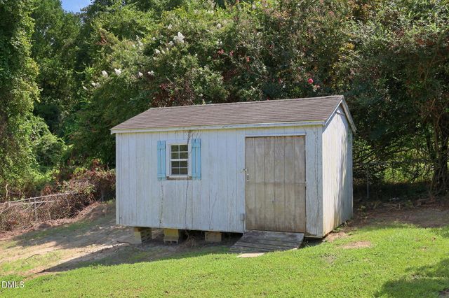 204 Dustin Drive, Benson, NC 27504