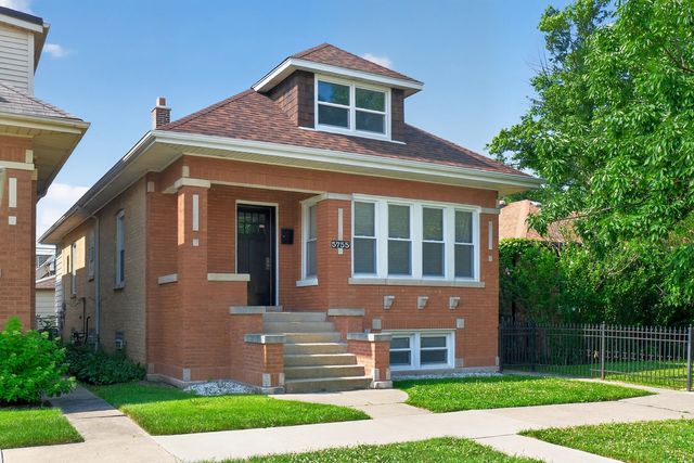 5755 W Eddy Street, Chicago, IL 60634