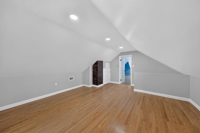 5755 W Eddy Street, Chicago, IL 60634