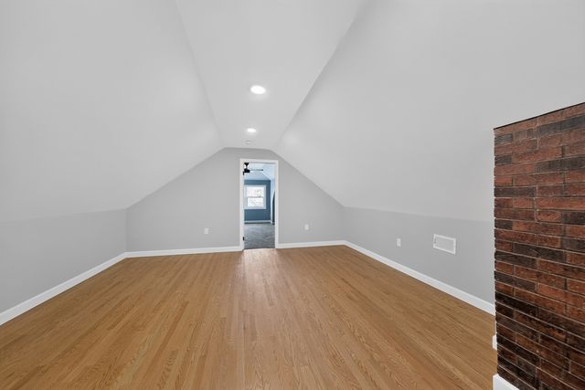 5755 W Eddy Street, Chicago, IL 60634