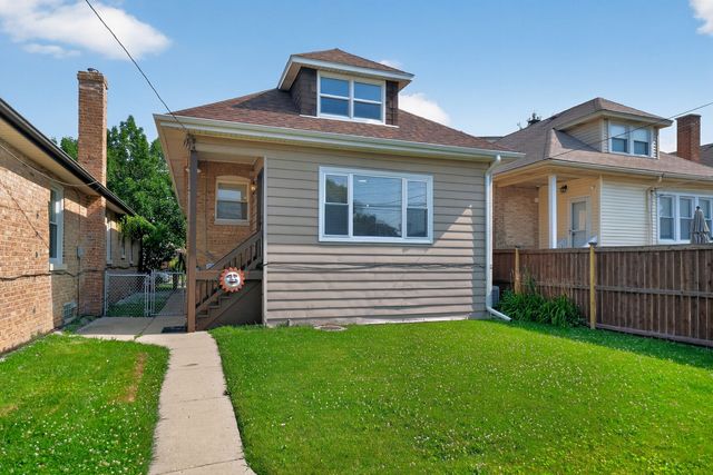 5755 W Eddy Street, Chicago, IL 60634