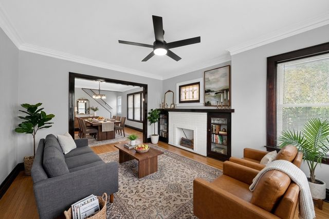 5755 W Eddy Street, Chicago, IL 60634