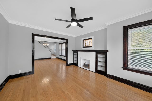 5755 W Eddy Street, Chicago, IL 60634