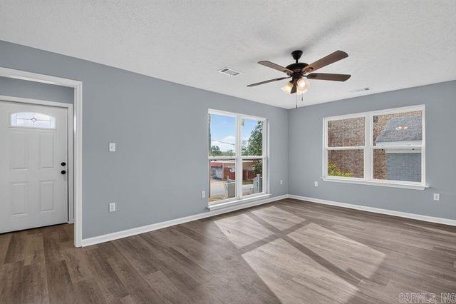 305 S Main, Benton, AR 72015