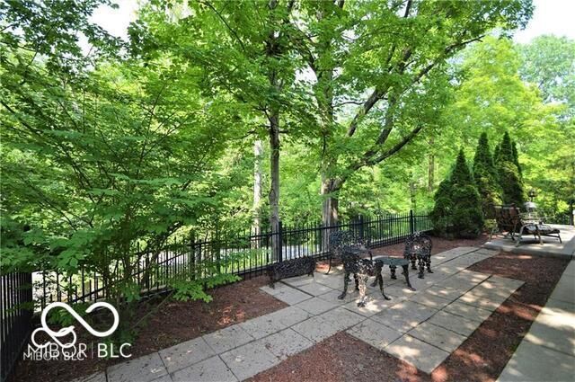 9105 Kinlock Drive, Indianapolis, IN 46256