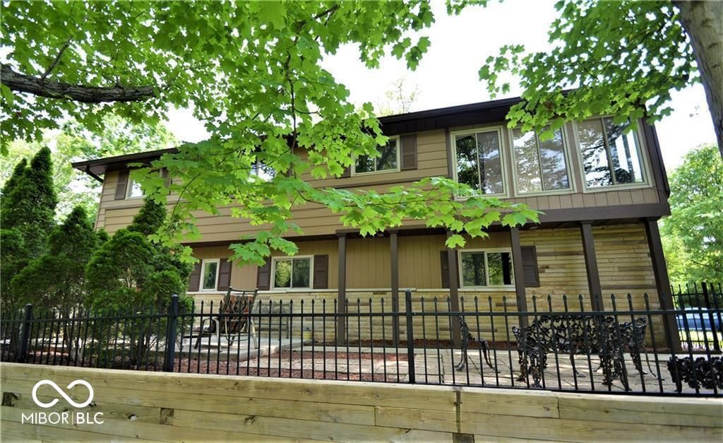 9105 Kinlock Drive, Indianapolis, IN 46256