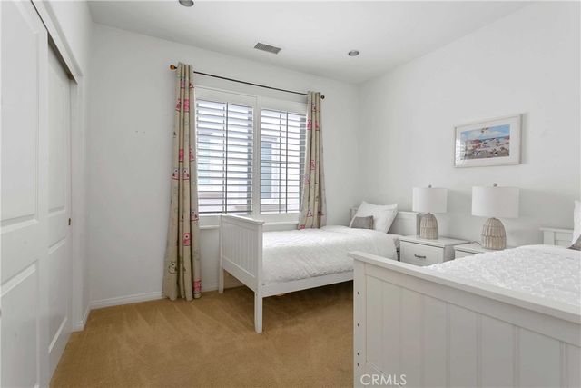 95 hanging garden, Irvine, CA 92620