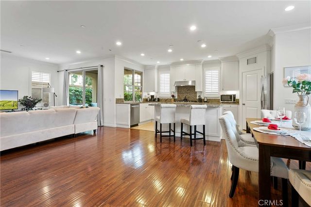 95 hanging garden, Irvine, CA 92620