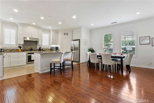 95 hanging garden, Irvine, CA 92620