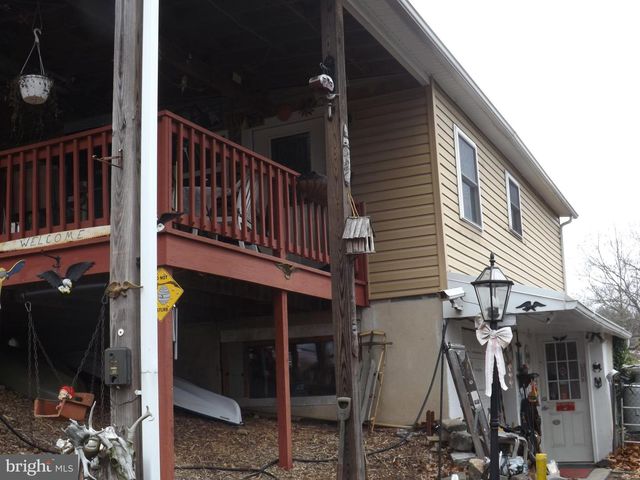 6 E ELDA AVE, Schuylkill Haven, PA 17972