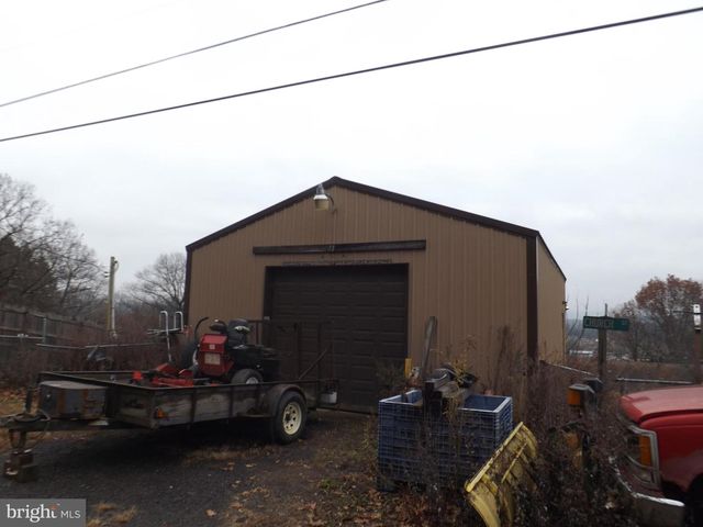 6 E ELDA AVE, Schuylkill Haven, PA 17972