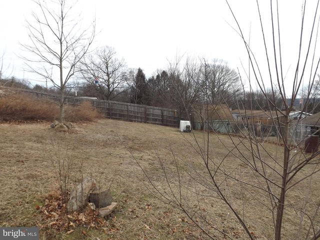 6 E ELDA AVE, Schuylkill Haven, PA 17972