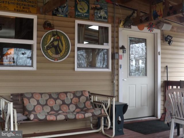 6 E ELDA AVE, Schuylkill Haven, PA 17972