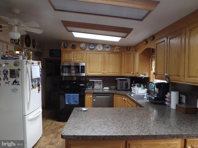 6 E ELDA AVE, Schuylkill Haven, PA 17972