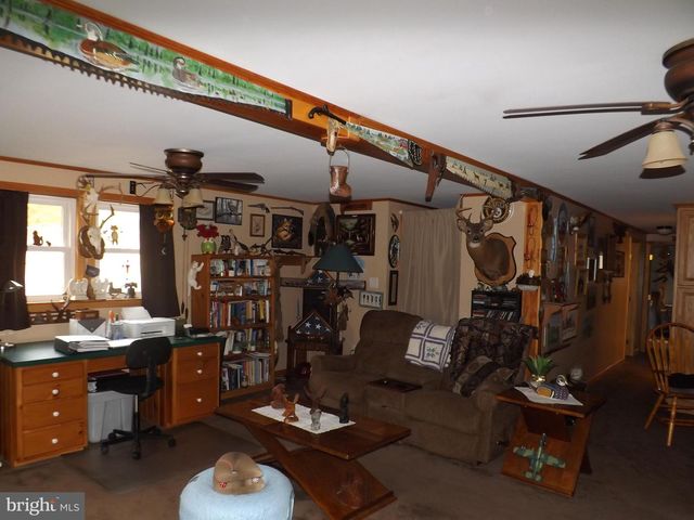 6 E ELDA AVE, Schuylkill Haven, PA 17972