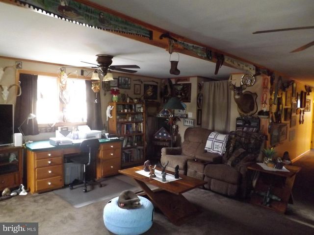 6 E ELDA AVE, Schuylkill Haven, PA 17972