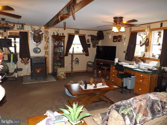 6 E ELDA AVE, Schuylkill Haven, PA 17972