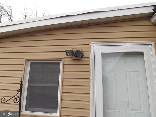 6 E ELDA AVE, Schuylkill Haven, PA 17972