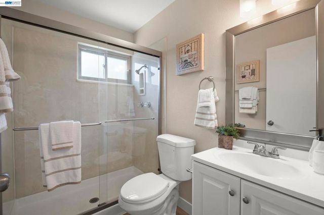 36294 Darvon St, Newark, CA 94560