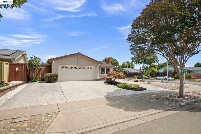 36294 Darvon St, Newark, CA 94560