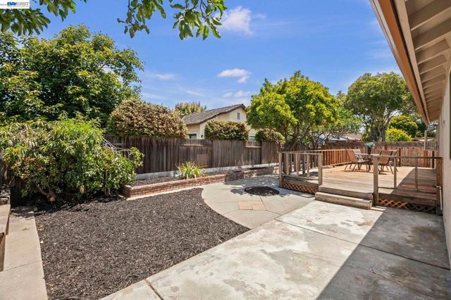 36294 Darvon St, Newark, CA 94560