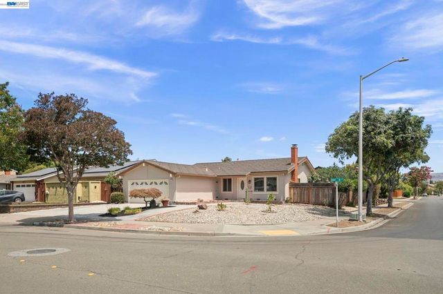 36294 Darvon St, Newark, CA 94560