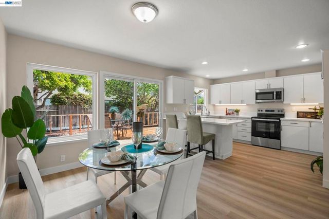 36294 Darvon St, Newark, CA 94560