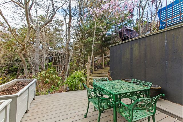 10 Somerset Rd, Provincetown, MA 02657