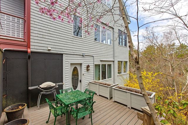 10 Somerset Rd, Provincetown, MA 02657