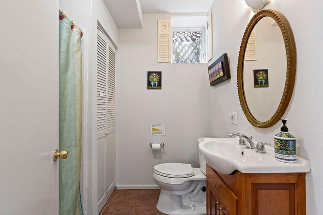 10 Somerset Rd, Provincetown, MA 02657
