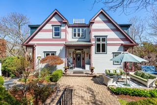 10 Somerset Rd, Provincetown, MA 02657