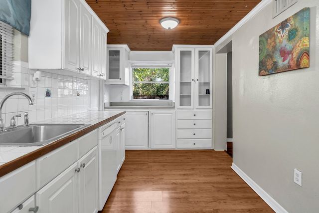 421 S L Street, Lake Worth Beach, FL 33460