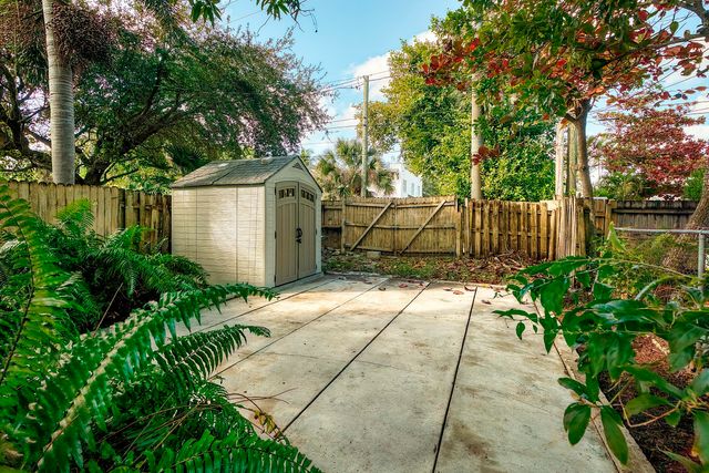 421 S L Street, Lake Worth Beach, FL 33460