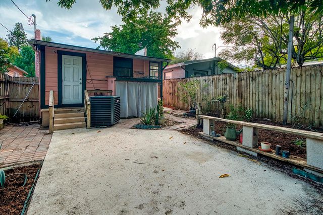 421 S L Street, Lake Worth Beach, FL 33460