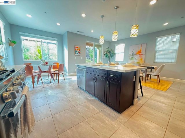 408 Colina Way, El Sobrante, CA 94803