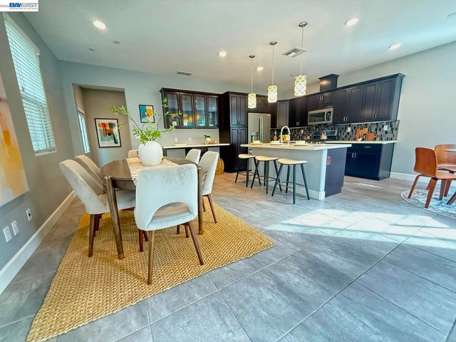 408 Colina Way, El Sobrante, CA 94803