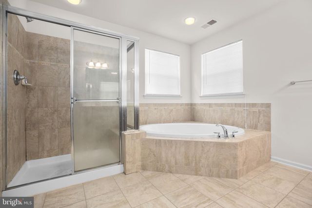 5825 DEEP CREEK DR, Fredericksburg, VA 22407