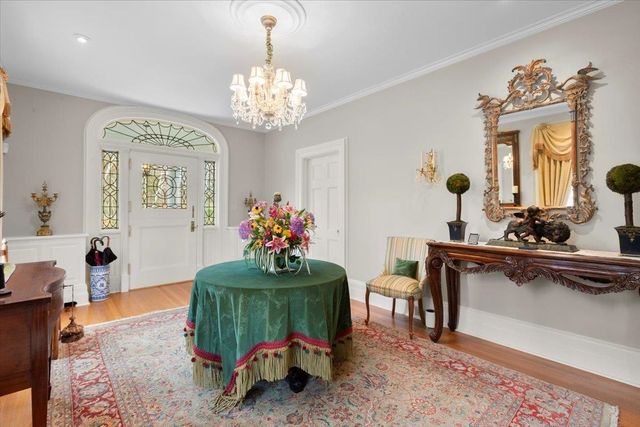 16 West Road, Bennington, VT 05201