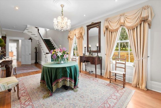 16 West Road, Bennington, VT 05201