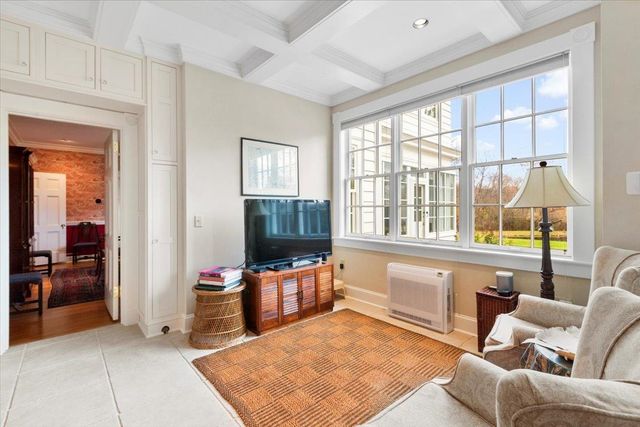 16 West Road, Bennington, VT 05201