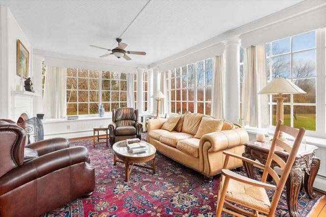 16 West Road, Bennington, VT 05201