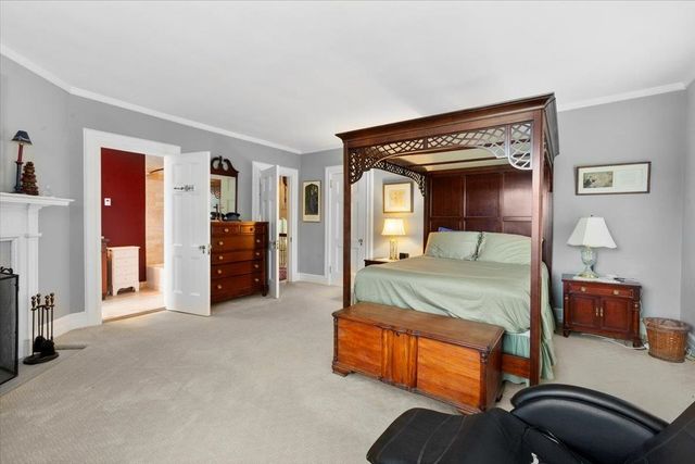 16 West Road, Bennington, VT 05201